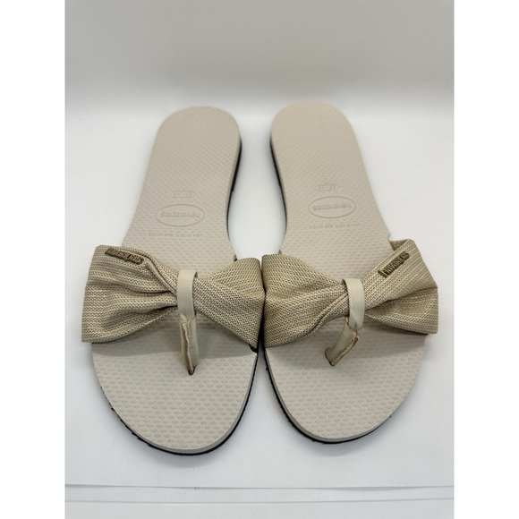 Havaianas Shoes - NEW Havaianas You St.‎ Tropez Shine Sandals Flip Flops Beige Gold Bow 9/10